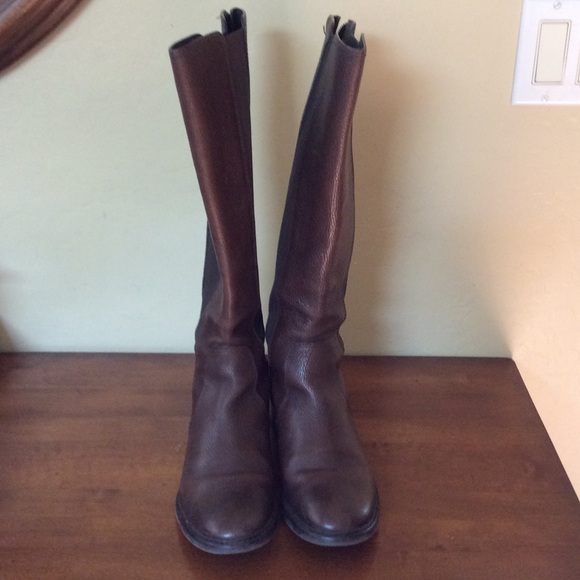 Tory Burch Christy Pebbled Leather Riding boots - Picture 2 of 7